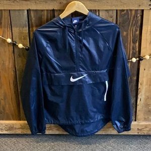 Nike Pullover Size Medium